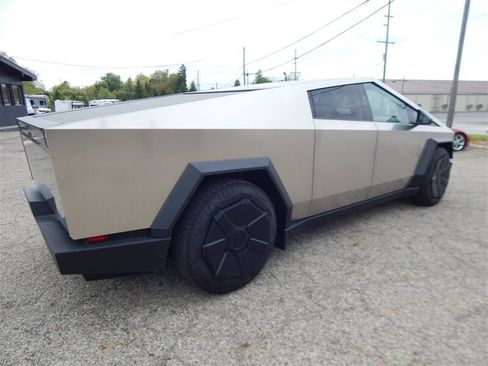 Used 2024 Tesla Cybertruck AWD Crew Cab image 7