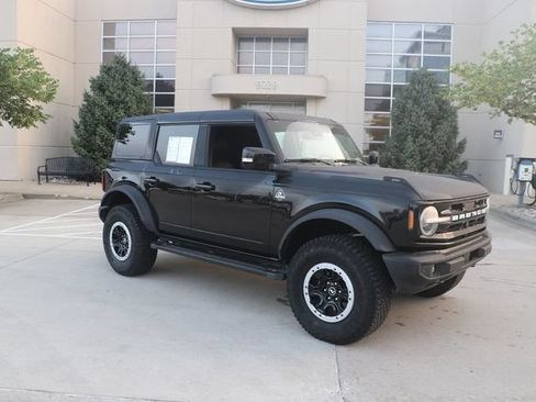 Used 2024 Ford Bronco Outer Banks w/ Sasquatch Package AWD/4WD image 1