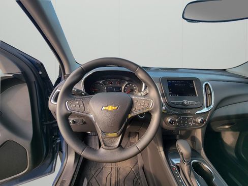 Used 2024 Chevrolet Equinox LT w/ LPO, Floor Liner Package FWD image 13