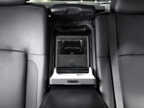 Used 2011 Rolls-Royce Ghost image 63