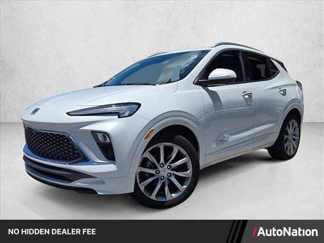 Used 2025 Buick Encore GX Avenir w/ Avenir Technology Package FWD image 1