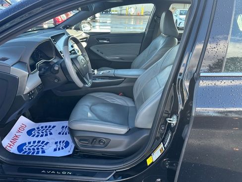 Used 2020 Toyota Avalon Limited w/ Advanced Safety Package image 9