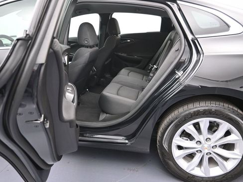 Used 2025 Chevrolet Malibu LT image 19