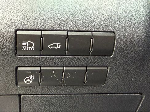 Used 2018 Lexus RX 350L w/ Premium Package image 18