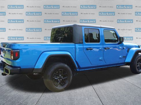 Used 2021 Jeep Gladiator Sport AWD/4WD image 6