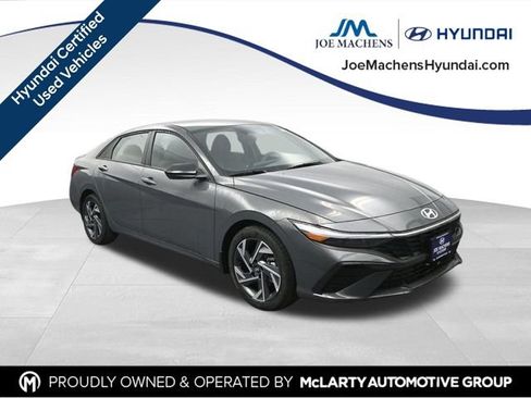 Used 2025 Hyundai Elantra Sport FWD image 2