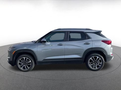 Used 2025 Chevrolet TrailBlazer LT image 9