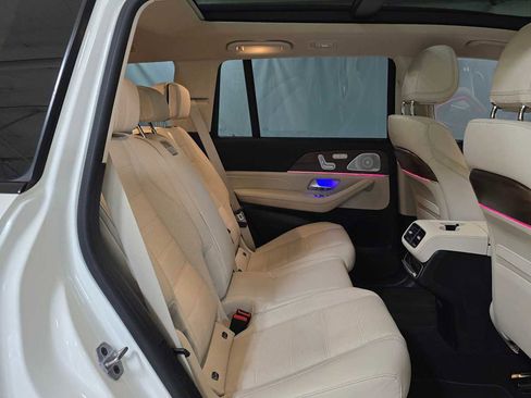 Used 2021 Mercedes-Benz GLS 580 4MATIC image 12