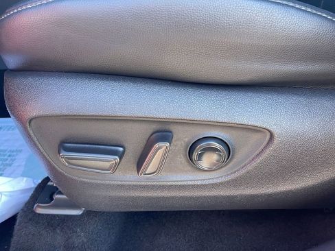 Used 2022 Toyota Highlander Limited image 10