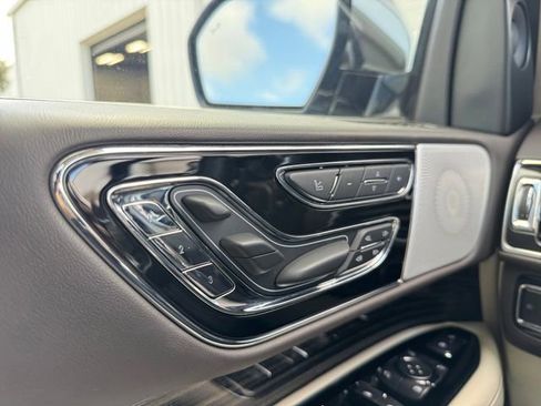 Used 2021 Lincoln Navigator Black Label w/ Cargo Convenience Package image 6
