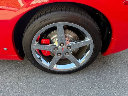 Used 2006 Chevrolet Corvette Convertible w/ Preferred Equipment Group image 32