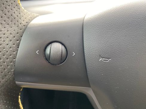 Used 2020 Tesla Model Y Long Range image 18