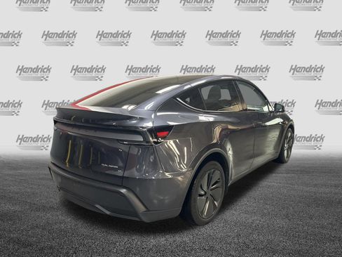 Used 2026 Tesla Model Y AWD image 11