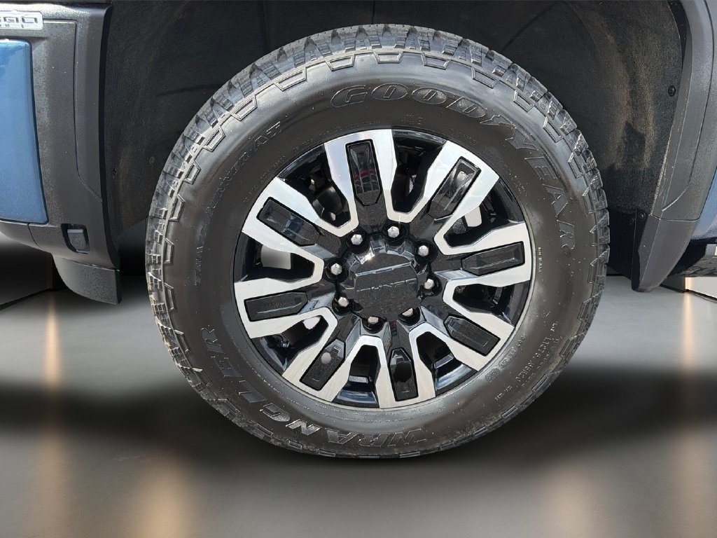 Used 2024 GMC Sierra 2500 Denali Ultimate AWD/4WD image 10