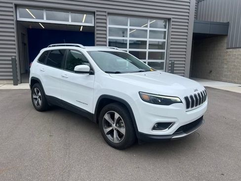 Used 2019 Jeep Cherokee Limited AWD/4WD image 3