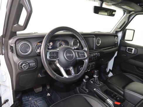 Used 2022 Jeep Wrangler Unlimited Sahara w/ Cold Weather Group AWD/4WD image 26