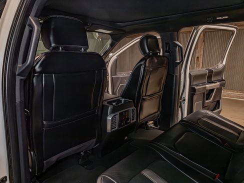 Used 2020 Ford F450 Platinum w/ FX4 Off-Road Package image 23