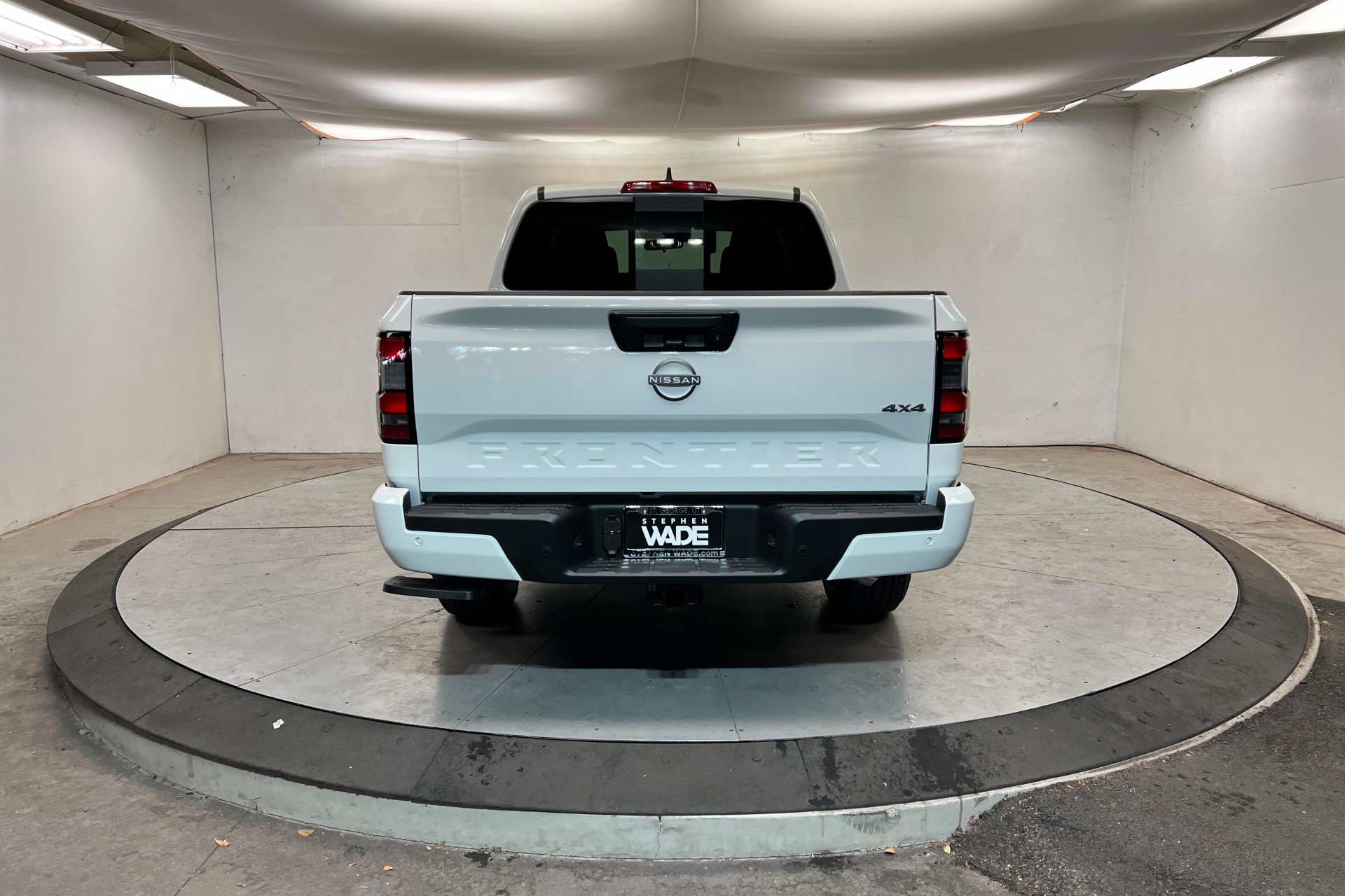New 2026 Nissan Frontier SV w/ Tow Package AWD/4WD image 4
