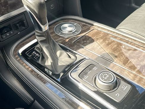 Used 2023 Nissan Armada Platinum w/ Captain's Chairs Package image 18