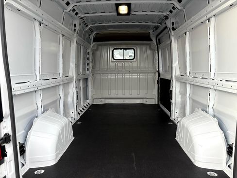 Used 2024 RAM ProMaster 2500 w/ Quick Order Package 22G SLT image 28
