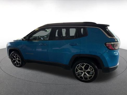 Used 2025 Jeep Compass Limited AWD/4WD image 8