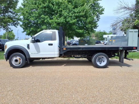 Used 2019 Ford F550 2WD Regular Cab Super Duty image 5