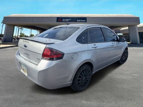 Used 2010 Ford Focus SES image 4