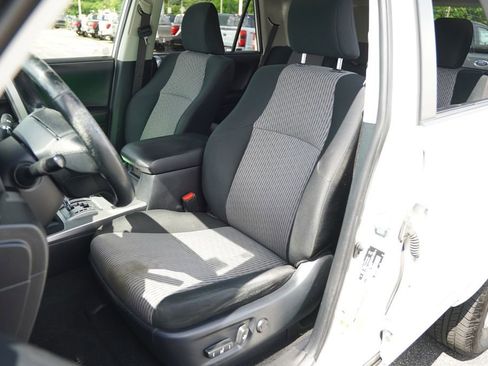 Used 2016 Toyota 4Runner SR5 image 9