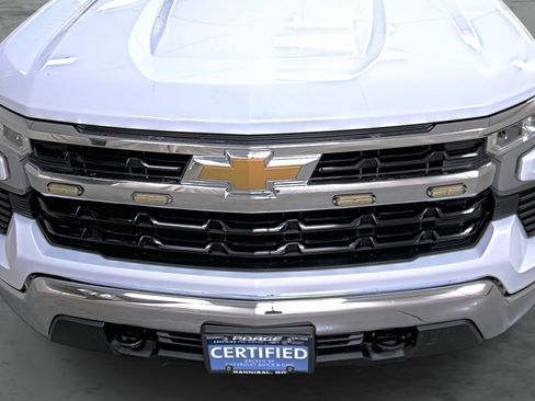 Certified 2023 Chevrolet Silverado 1500 LT w/ Z71 Off-Road Package image 16