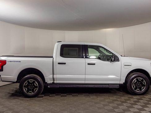 Used 2022 Ford F150 Lightning XLT w/ Tow Technology Package image 11