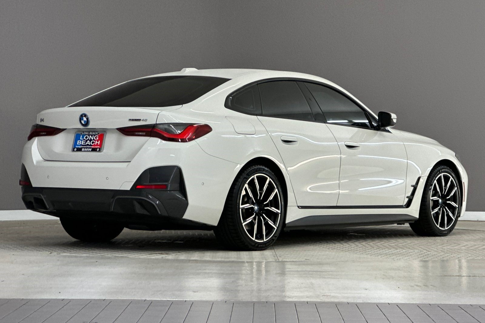Used 2023 BMW i4 eDrive40 w/ M Sport Package RWD image 8