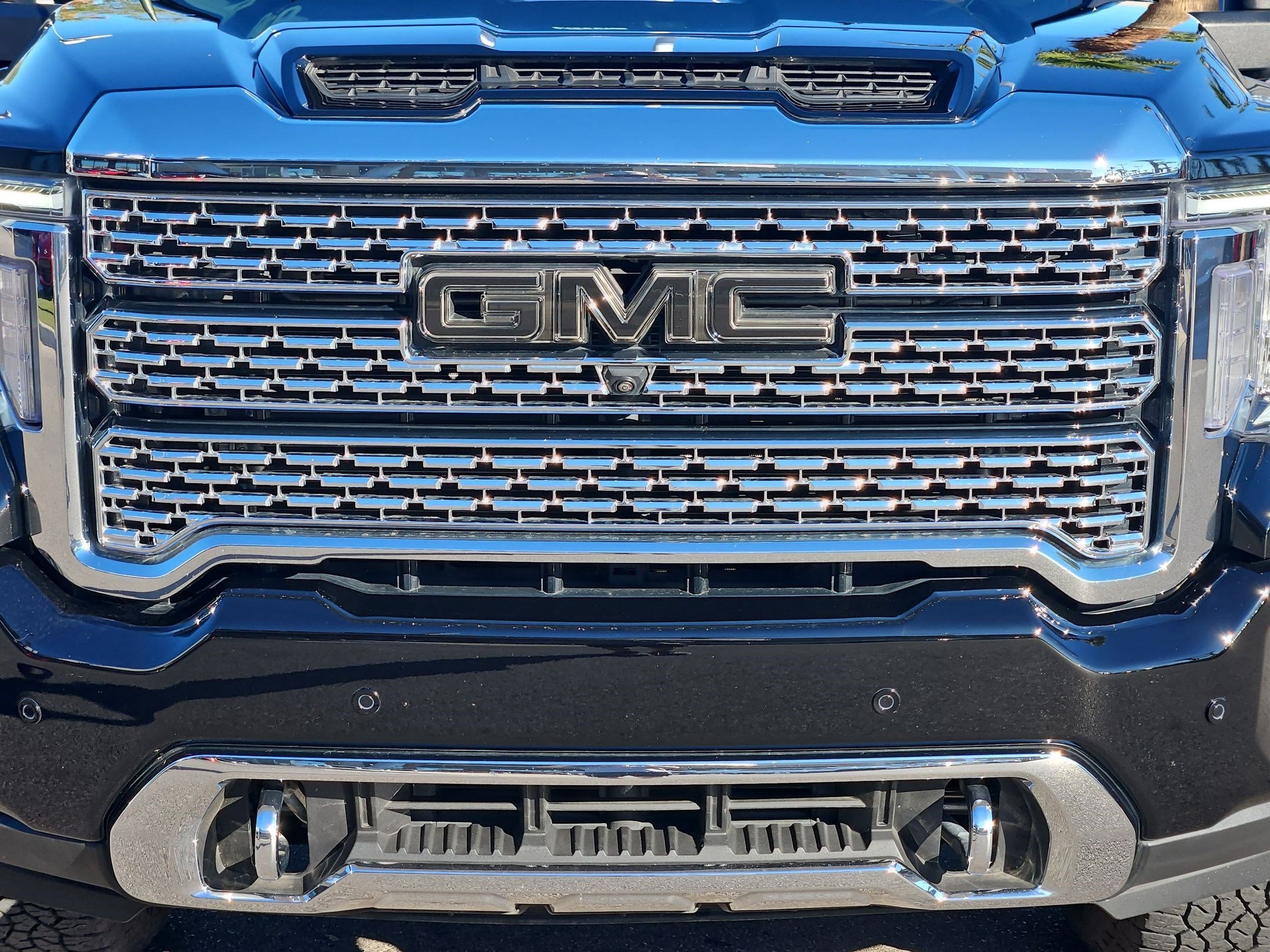 Used 2022 GMC Sierra 2500 Denali w/ Denali Ultimate Package AWD/4WD image 9