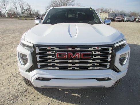 New 2026 GMC Canyon Denali image 11