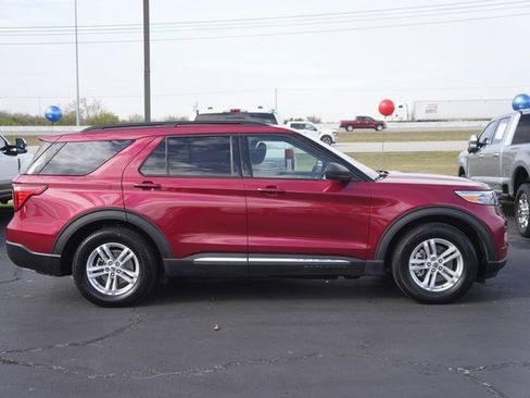 Certified 2021 Ford Explorer XLT image 5