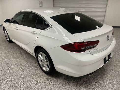 Used 2019 Buick Regal Preferred image 7