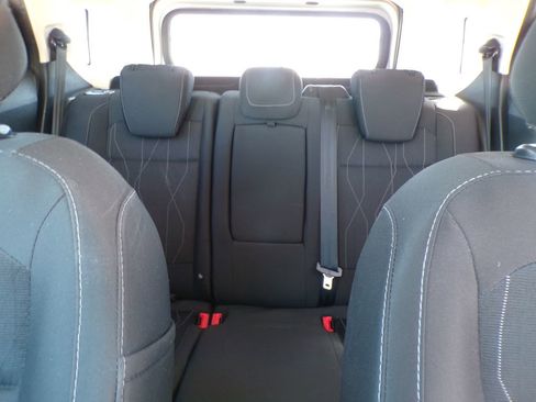 Used 2021 Ford EcoSport SE w/ SE Convenience Package image 12