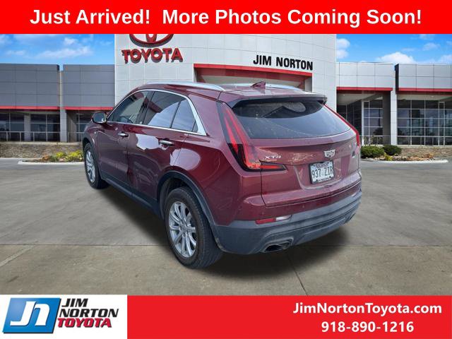 Used 2020 Cadillac XT4 Luxury w/ Cold Weather Package FWD image 5