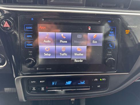 Used 2017 Toyota Corolla SE w/ SE Premium Package image 22