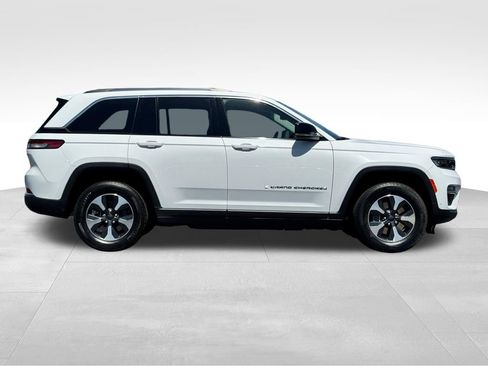 Used 2022 Jeep Grand Cherokee Limited 4xe w/ Luxury Tech Group II AWD/4WD image 8