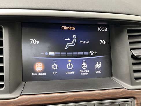 Used 2019 Nissan Pathfinder Platinum image 21