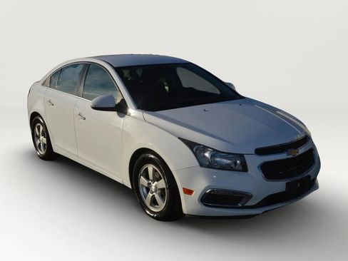 Used 2015 Chevrolet Cruze LT FWD image 12