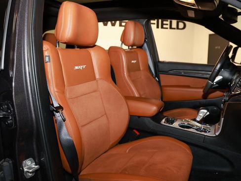 Used 2021 Jeep Grand Cherokee SRT image 17