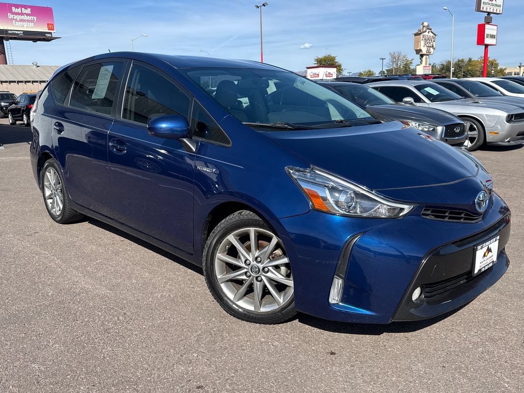 Used 2017 Toyota Prius V Five FWD image 1