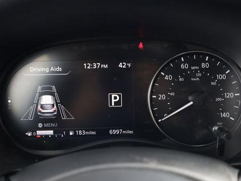 Used 2023 Nissan Kicks SR w/ SR Premium Package image 19