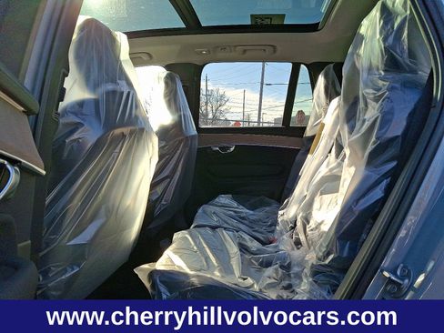 New 2026 Volvo XC90 B6 Plus w/ Protection Package Premier image 7