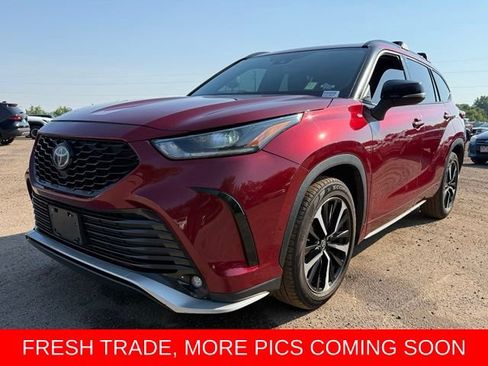 Used 2021 Toyota Highlander XSE AWD/4WD image 1