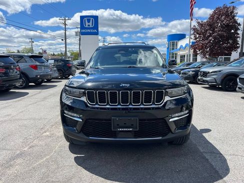 Used 2023 Jeep Grand Cherokee Limited AWD/4WD image 8