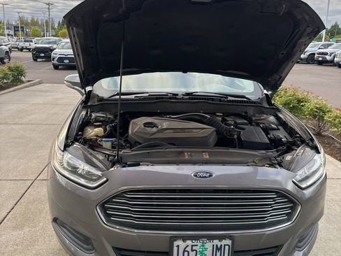 Used 2013 Ford Fusion SE FWD image 1