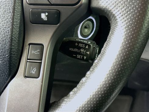 Used 2019 Toyota Tacoma TRD Off-Road w/ TRD Premium Off Road Package image 10