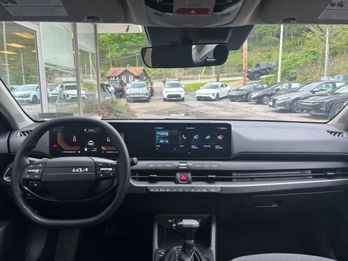 Used 2025 Kia K4 FWD image 34